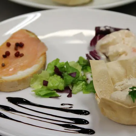 Vela D'oro Отель Риччоне