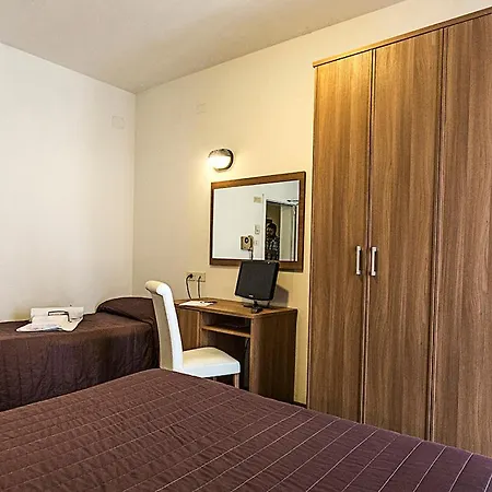 Vela D'oro Hotel 2*
