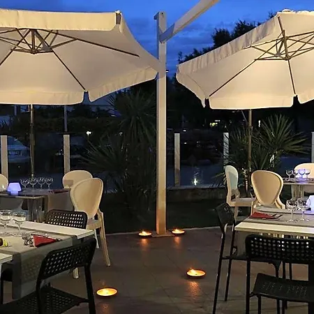 Vela D'oro 2*