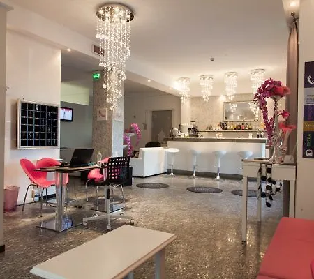 Vela D'oro Hotel 2*