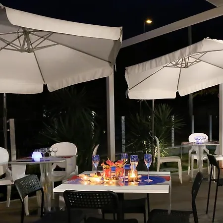 Hotel Vela D'oro